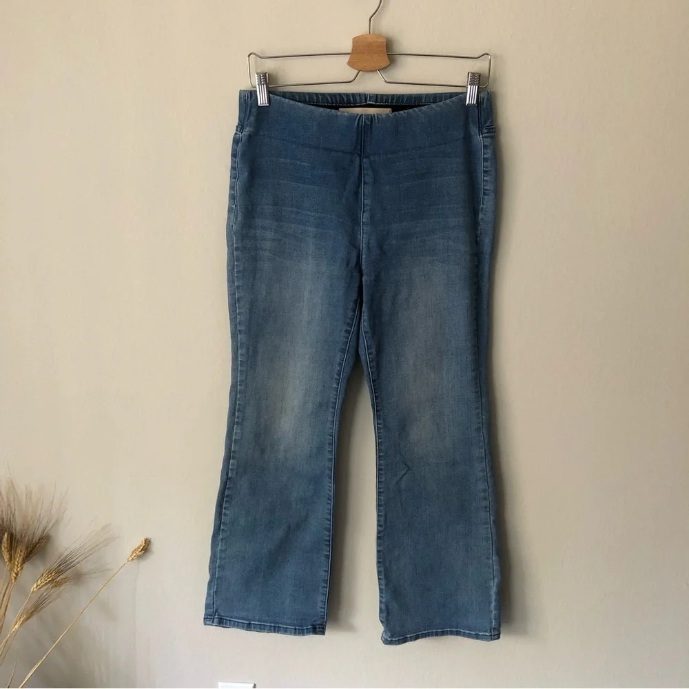 Soft Surrounding Pull On Stretchy Bootleg Jeans Size Small Petite